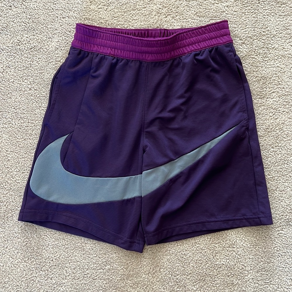 Nike Purple Girls Size Medium Basketball Shorts